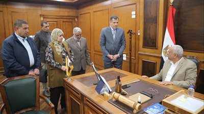 محافظ السويس: التأكد من جاهزية المدارس قبل استئناف الدراسة وإحالة المقصرين للتحقيق