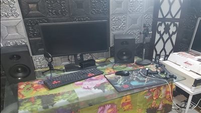 حبس القائم على إدارة قناة فضائية بدون ترخيص بالجيزة