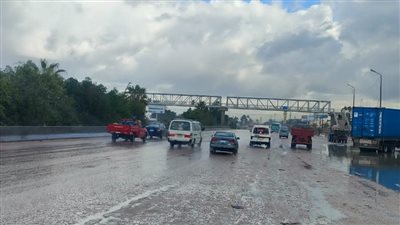 استمرار التقلبات الجوية وهطول أمطار غزيرة في خامس أيام نوة الكرم بالإسكندرية