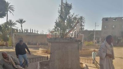 بعد نشر القاهرة 24.. إزالة تمثال حورس المشوه من ميدان البارود في قنا