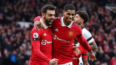 مانشستر يونايتد يضرب كريستال بالاس بثنائية في الدوري الإنجليزي