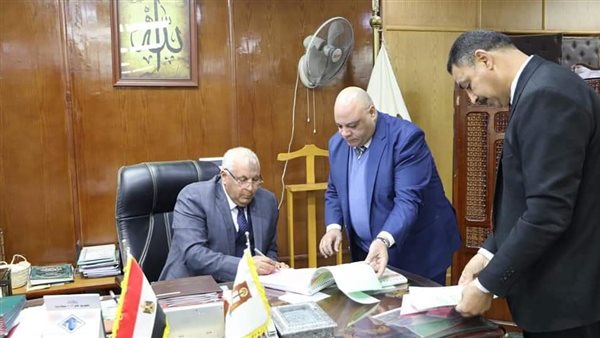 محافظ الوادي الجديد