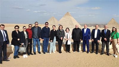 رئيسة المجلس الوطني لجمهورية أذربيجان تزور أهرامات الجيزة