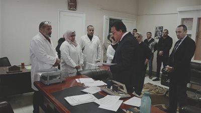 خلال زيارة مفاجئة.. وزير الصحة يوجه بالتحقيق الفوري في مخالفات رصدها بمستشفى القاهرة الجديدة