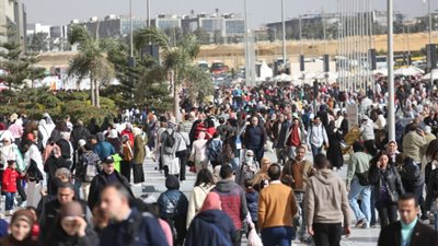 أكثر من 400 ألف زائر في اليوم الحادي عشر لمعرض الكتاب