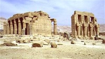 عاش بها عمال بناة مقابر وادي الملوك.. تعرف على معالم دير المدينة بالأقصر 