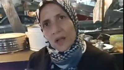 المشروع كان فكرة وبدأنا بكيلو واحد.. قصة كفاح أسرة تبيع الكسكسي ببورسعيد منذ 25 عاما| بث مباشر 