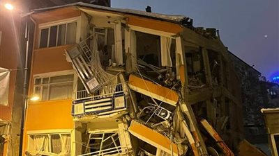 زلزال تركيا وسوريا.. وفاة نحو 5000 شخص وتضرر الملايين من دمار المنازل 