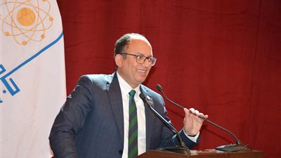 رئيس جامعة حلوان: نهتم بذوي الاحتياجات الخاصة.. ووجودهم على رأس أولوياتنا 