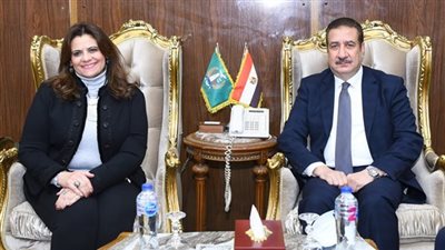 محافظ المنوفية يستقبل وزيرة الهجرة لتدشين مبادرة مراكب النجاة | بث مباشر 