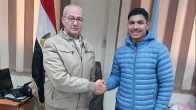 اختيار لاعب للمشاركة في بطولة فرنسية للصم.. ومحافظ كفر الشيخ يشكر أسرته 