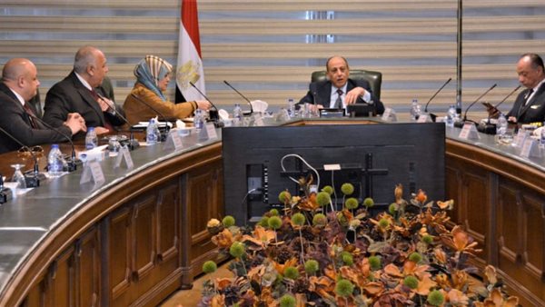 وزير الطيران ورؤساء