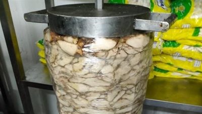 رئيس لجنة سلامة الغذاء: سيخ الشاورما في الصيف قد يتسبب في إصابات بالتسمم