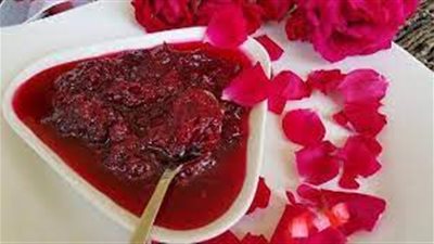 خالية من الدهون وتحسّن صحة القلب.. تعرف على فوائد مربى الورد