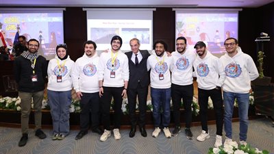 وزير الاتصالات: برامج تدريبية لتنمية قدرات الشباب في صناعة الألعاب الرقمية 