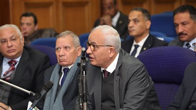 وزير التعليم يشدد على متابعة الغياب اليومي وانضباط سير الدراسة استعدادًا للتيرم الثاني