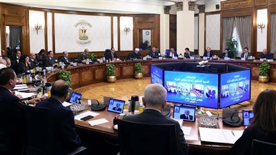 الحكومة تحذر من مدعي الانتساب لجهات رسمية لتعيين مواطنين بمسابقة الـ 30 ألف معلم