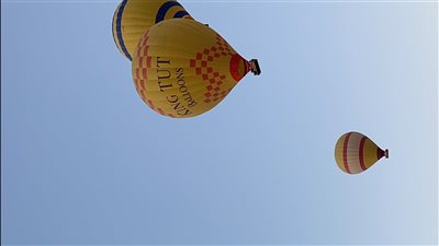 عودة رحلات البالون الطائر بعد توقفها ليوم و420 سائحًا بسماء الأقصر