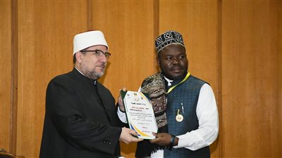 أئمة تنزانيا: تدريب الأوقاف المصرية يحقق لنا نقلة ثقافية وفكرية.. ونشكر الرئيس السيسي 