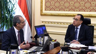 رئيس الوزراء: الدولة مهتمة بتنفيذ مشروعات تستهدف الارتقاء بالخدمات المقدمة في مجالي الاتصالات وتكنولوجيا المعلومات