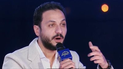 بيتر ميمي: بستفاد يوميًا من مشاركتي في الدوم.. وبتعلم من كاملة أبو ذكري ويسرا