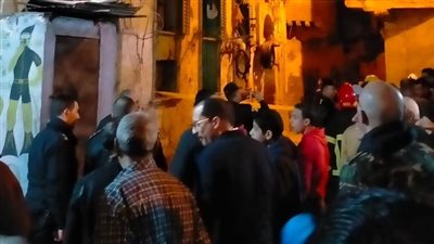 انتداب لجنة هندسية لمعاينة عقار في الجمرك بعد انهيار أجزاء منه بالإسكندرية 