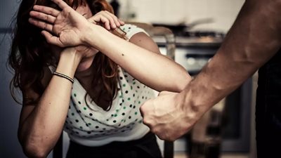 دراسة بالشيوخ توصي بالرقابة على الأعمال الدرامية لمنع مشاهد تعزز العنف الأسري 