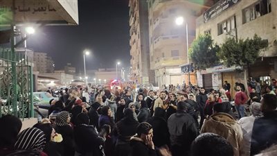 بينهم شقيقان.. أهالي البحيرة يشيعون جثامين ثلاثة من ضحايا حادث عقاري دمنهور المنهارين