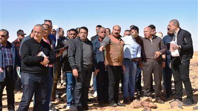 وزير النقل يتابع معدلات تنفيذ مشروع الخط الثاني للقطار الكهربائي السريع بأسوان