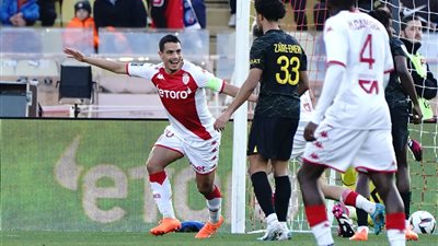موناكو يضرب باريس سان جيرمان بثلاثية في الدوري الفرنسي