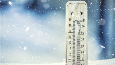 ثلوج وأمطار وصقيع.. الأرصاد تحذر من حالة الطقس المتوقعة اليوم | بث مباشر