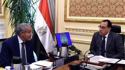 رئيس الوزراء: توجيهات رئاسية بإنشاء المستودعات الاستراتيجية للسلع الأساسية