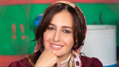 جدل بعد ظهور حلا شيحة بدون حجاب والجمهور: شكلك هتقلعيه تاني