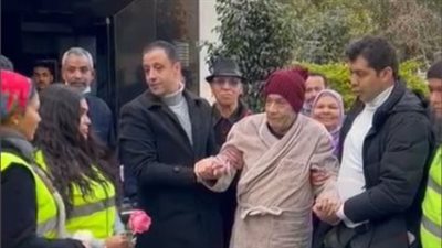 حلمي بكر بعد مغادرته المستشفى: أنا لسه تعبان |خاص