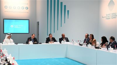 السيسي: التجربة المصرية تُحكى للناس.. والدولة عملت على مواجهة التحديات بشكل منفرد