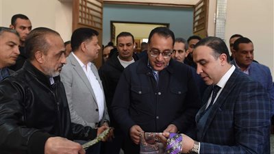 رئيس الوزراء يتفقد المنطقة الصناعية المتطورة بالمحلة الكبرى | صور