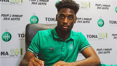 الانتقال الحر يقرب كراسو مهاجم سانت إيتيان الفرنسي من الأهلي | خاص