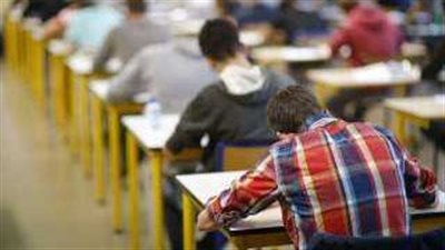 الهم همين.. والدة طالب في كلية طب الأسنان: ابني أصيب بالسرطان وجامعته ترفض إعادة امتحاناته