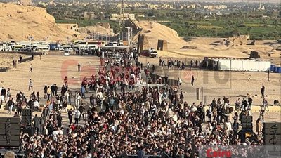 2500 سائح يحضرون حفلا موسيقيا ضخما بمعبد حتشبسوت بالأقصر