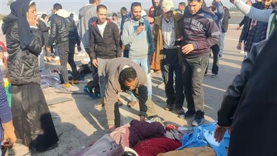 مصرع أب وإصابة أبنائه الأربعة في حادث بالشرقية