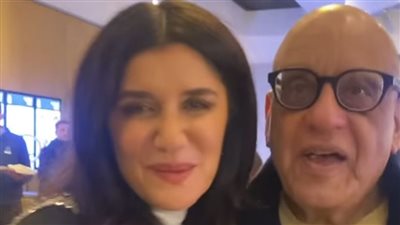 غادة عادل لـ المخرج خيري بشارة: ليلة القدر النهاردة بالنسبالي عشان شوفتك