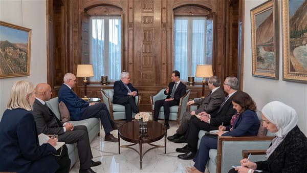 بشار الأسد يستقبل