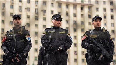 القبض على 3 متهمين انتحلوا صفة رجال شرطة واستولوا على مبالغ مالية بالبساتين