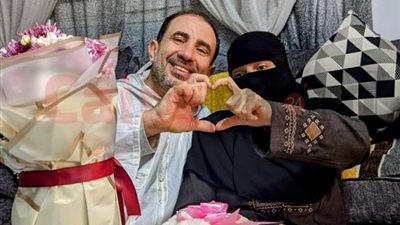 دجاجة وزجاجة زيت.. زوج بالمنوفية يفاجئ زوجته بهدية من نوع جديد في عيد الحب