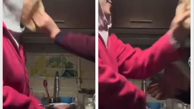 لطمًا بالخبز على الوجه.. البلوجر فرح أحمد تثير الجدل هي وأختها على تيكتوك | فيديو 