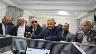 رئيس القابضة للمياه يوجه بضرورة الاهتمام بخدمات الخط الساخن المقدمة للمواطنين