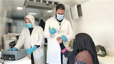 صحة المنيا تقدم الخدمات العلاجية لـ 1315 حالة بقرية نقطة نجم بمركز مطاي