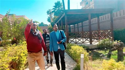 مدير عام مناطق آثار قنا يتابع صيانة قصر الأمير يوسف كمال بنجع حمادي| صور 