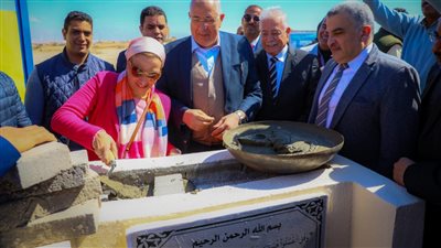 وزيرة البيئة تشهد وضع حجر الأساس لمشروع مركز الصيد التعاوني بجنوب سيناء | صور 