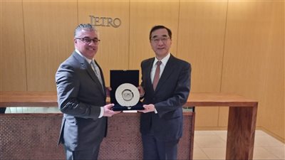 رئيس المنطقة الاقتصادية لقناة السويس يبدأ جولته الترويجية بـ آسيا بلقاء الوفد الياباني